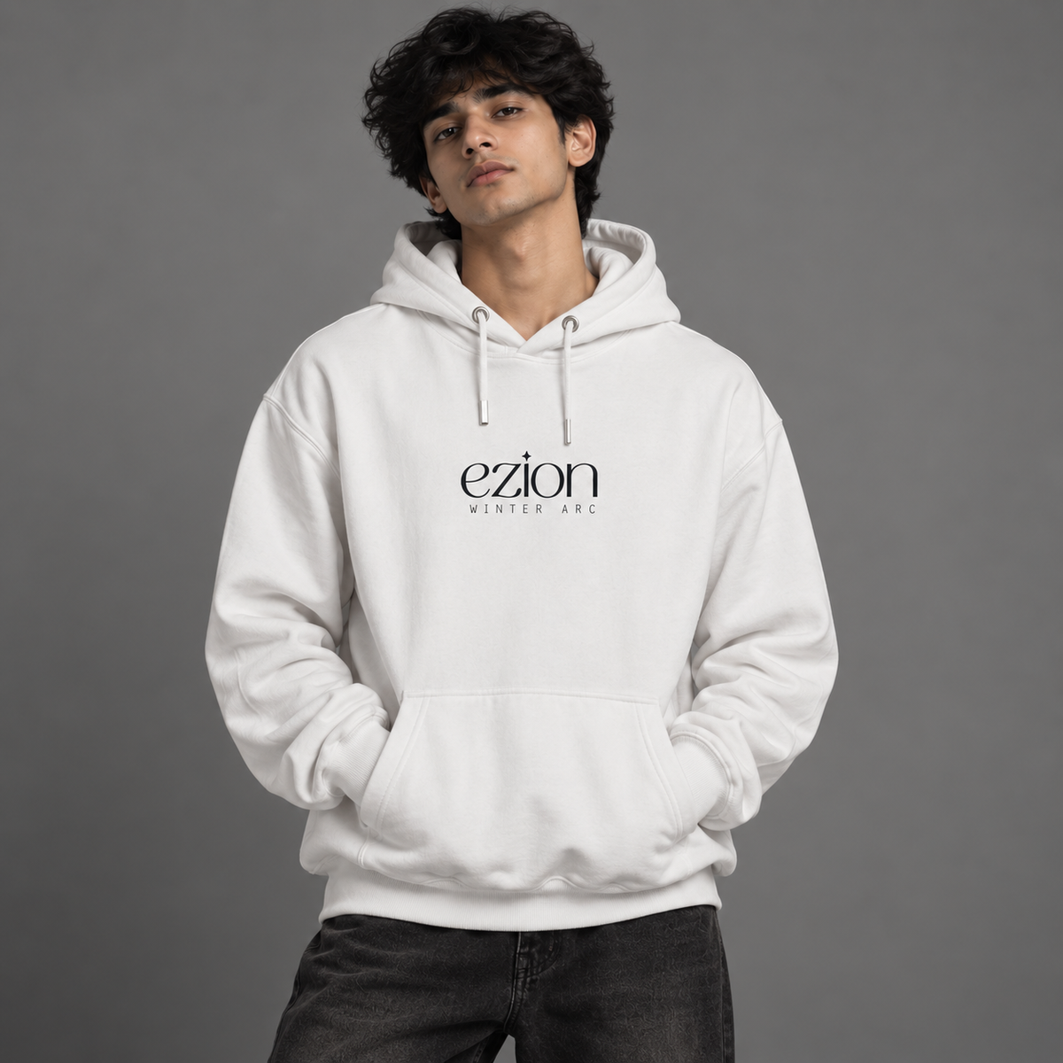 EZION WINTER ARC HOODIE — White