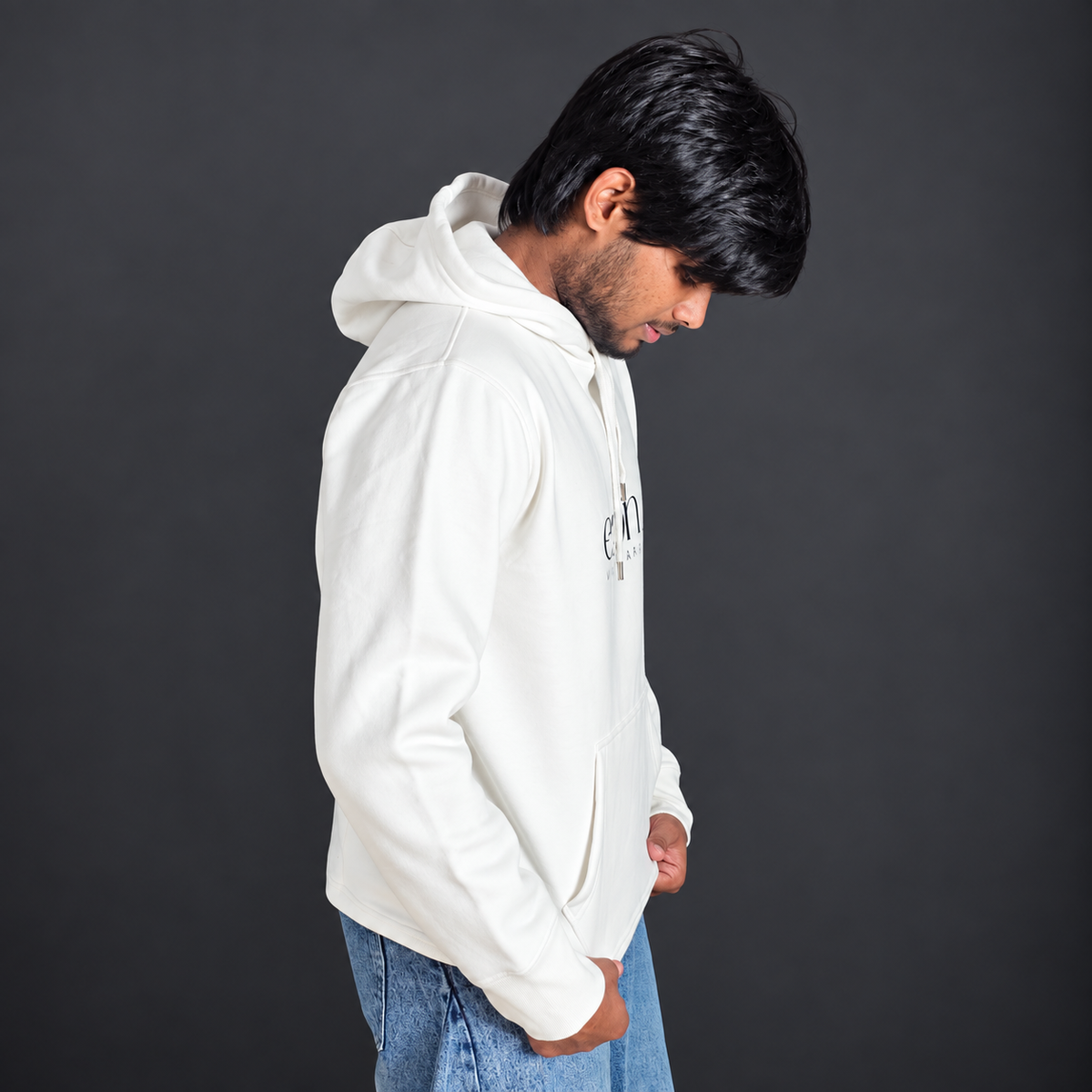 EZION WINTER ARC HOODIE — White