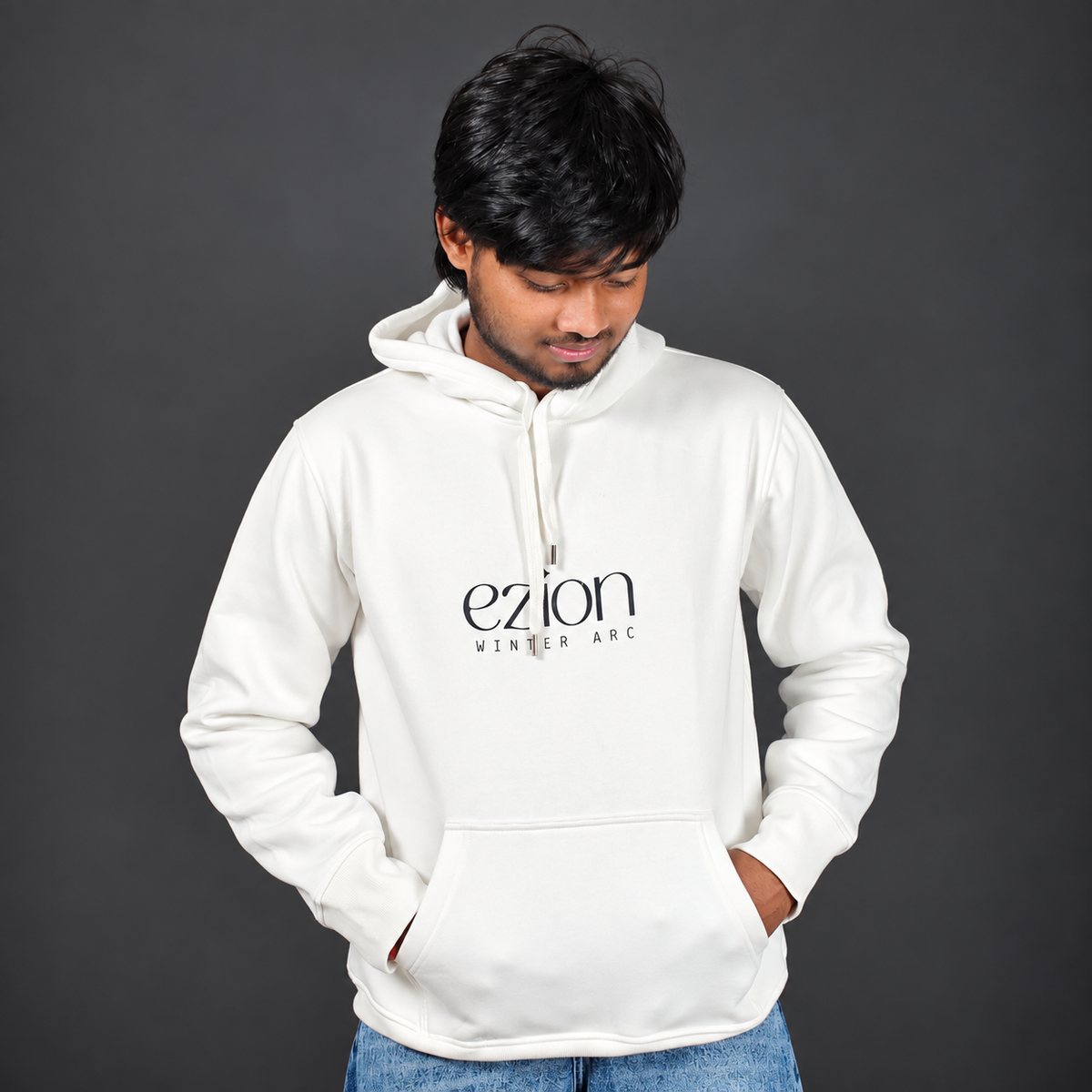 EZION WINTER ARC HOODIE — White