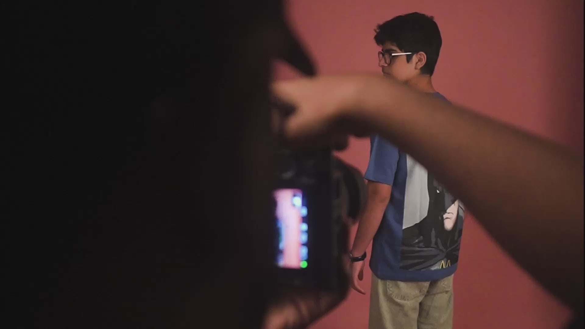 Ezion banner video